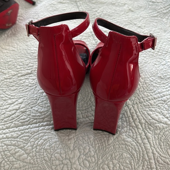 Marc Fisher patent sexy red block heel shoes - Picture 3 of 5